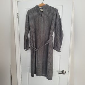 Beautiful vintage wool blend lined size 10 Vercelli dress